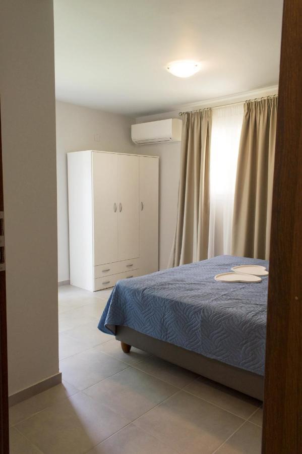 Stema Seaside Apartments กูเวส ภายนอก รูปภาพ