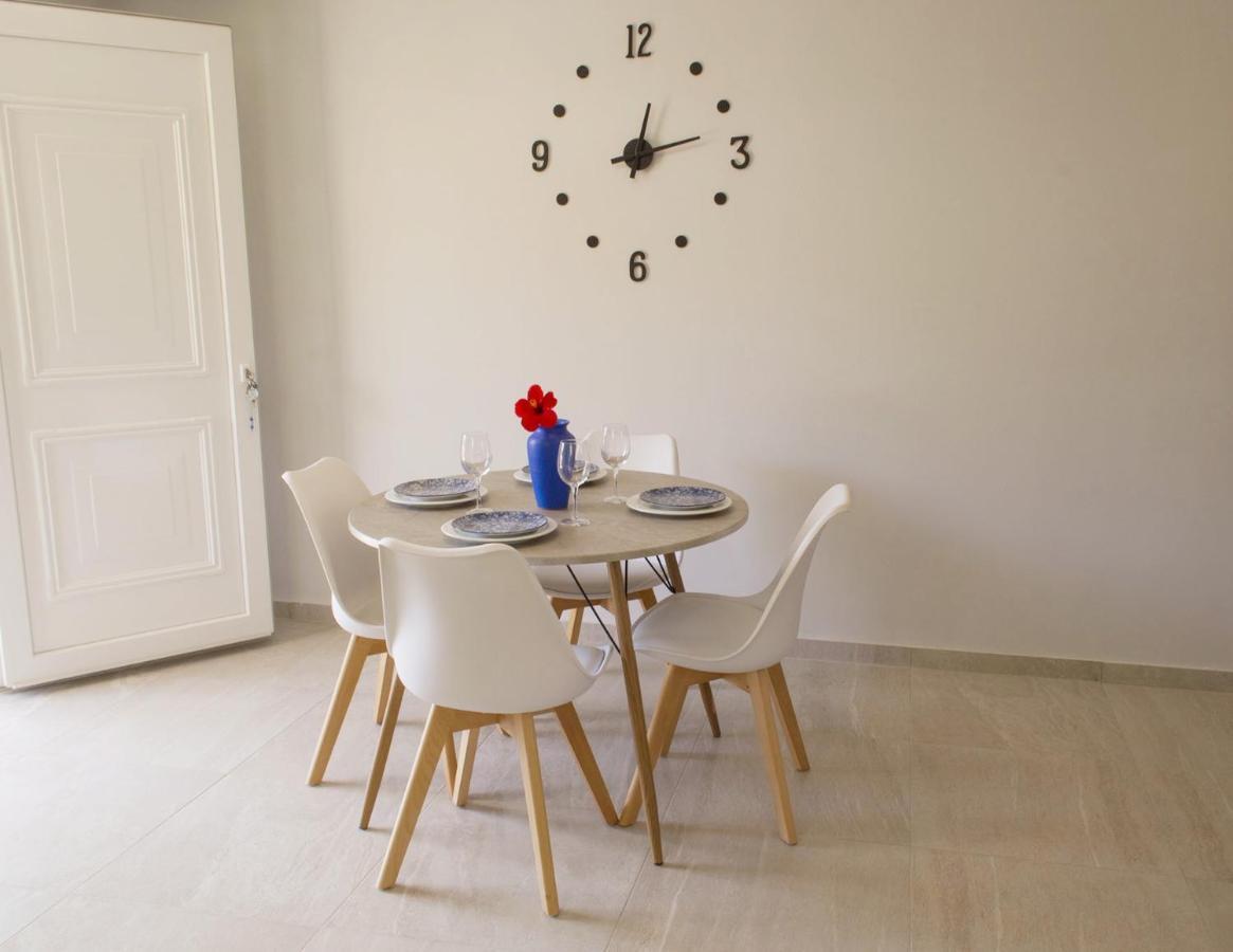 Stema Seaside Apartments กูเวส ภายนอก รูปภาพ